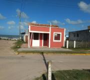 Casa para Venda, em Santa Vitória do Palmar, bairro Hermenegildo, 3 dormitórios, 1 banheiro, 2 vagas